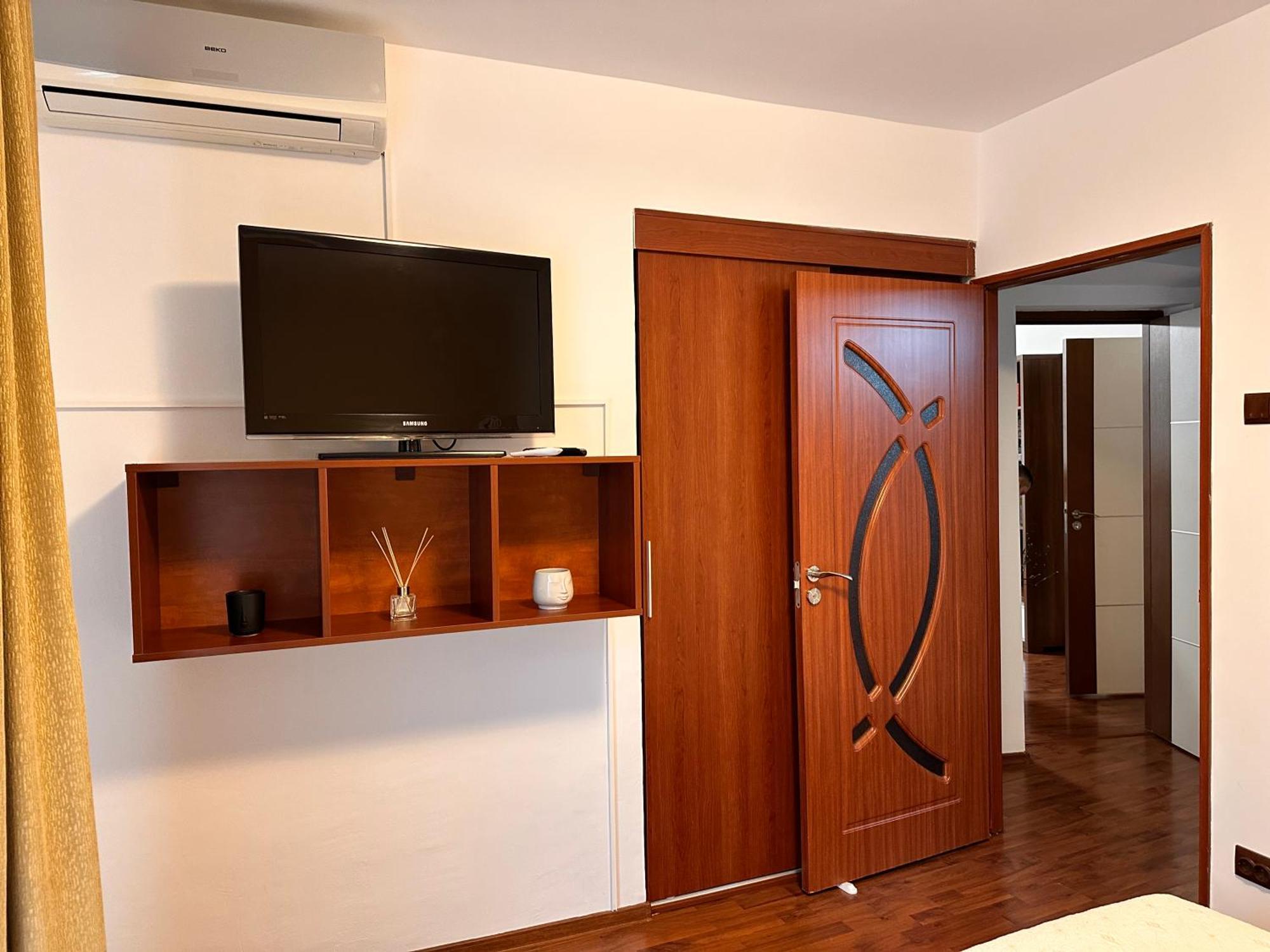 Euro Apartment Букурещ Екстериор снимка